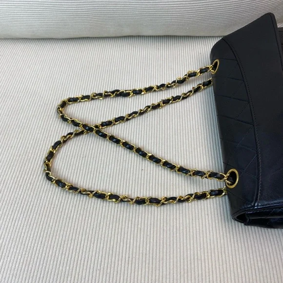 HOLD - CHANEL Vintage Black Lambskin Flap Bag Medium GHW - Picture 5 of 16